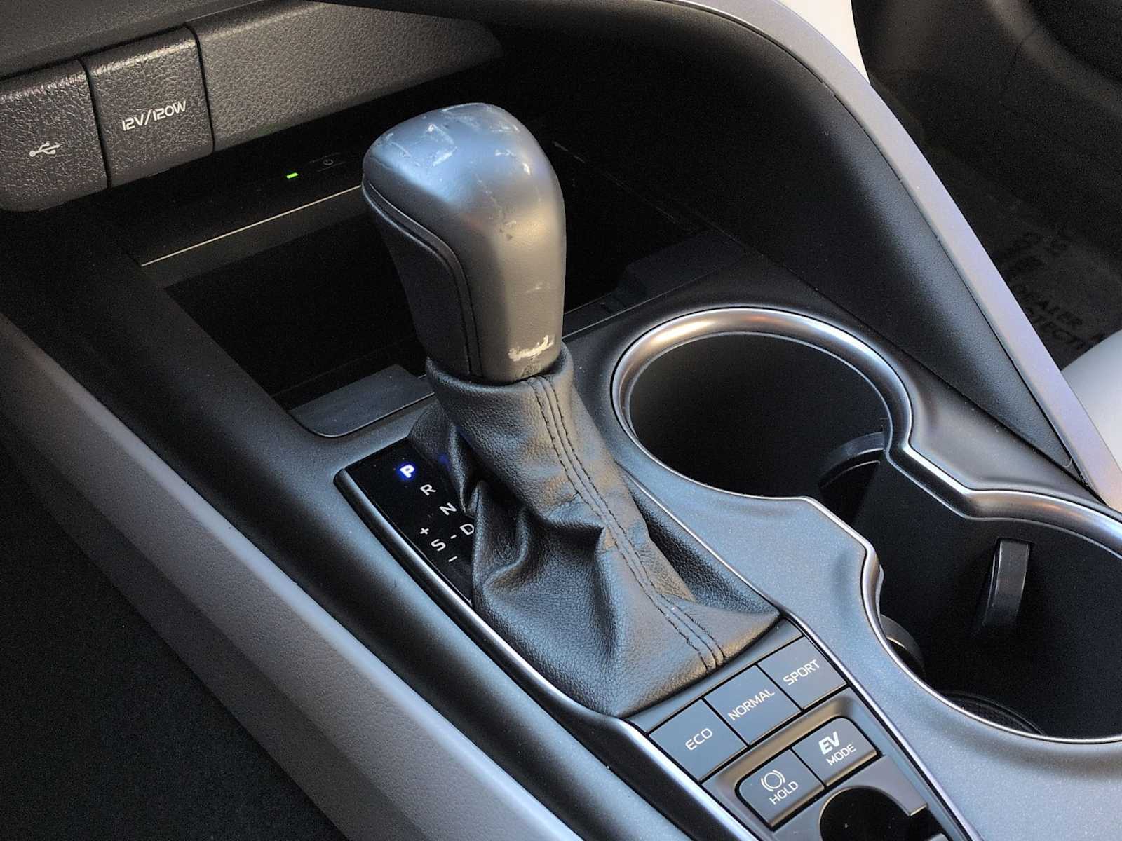 Thumbnail: 2022 Toyota Camry - 31