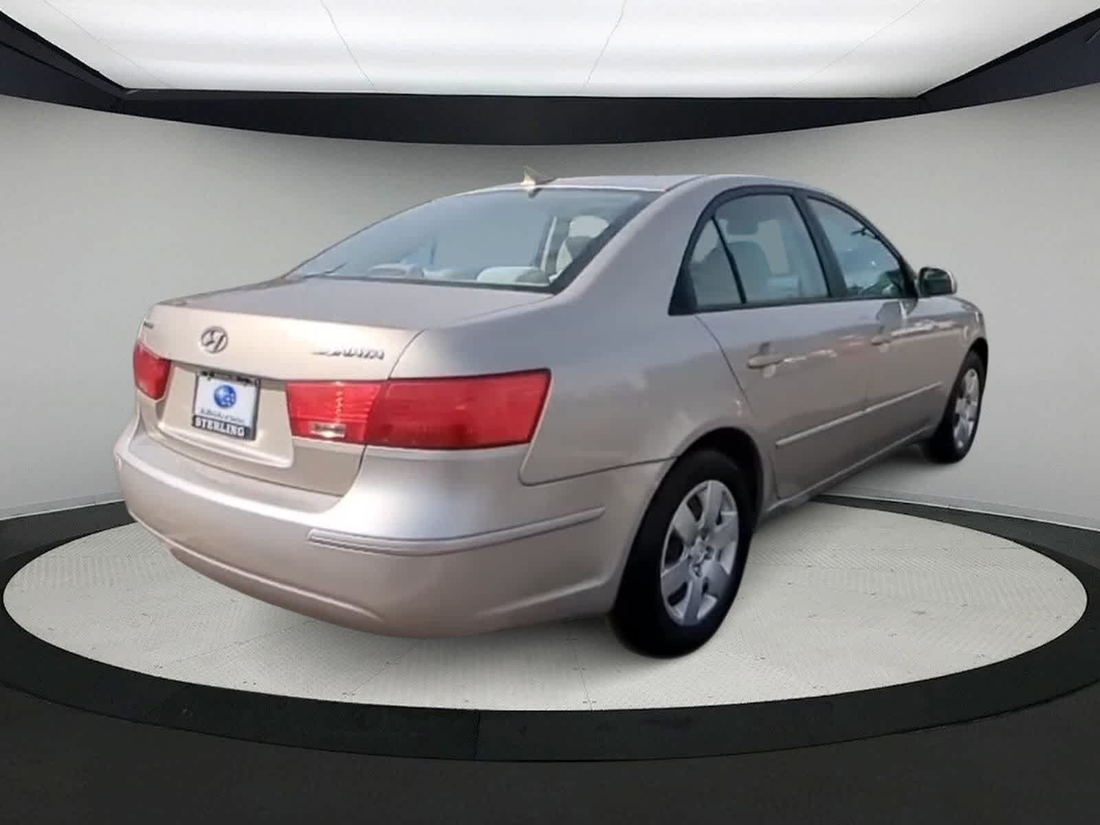 Thumbnail: 2010 Hyundai Sonata - 8