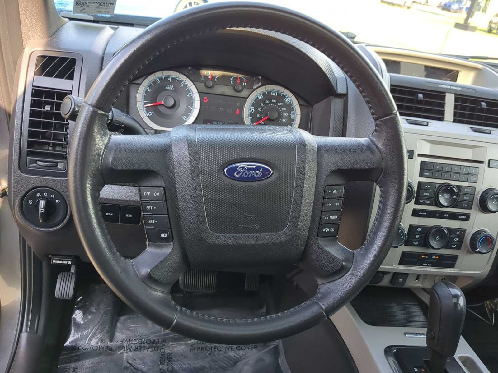 Thumbnail: 2010 Ford Escape - 24