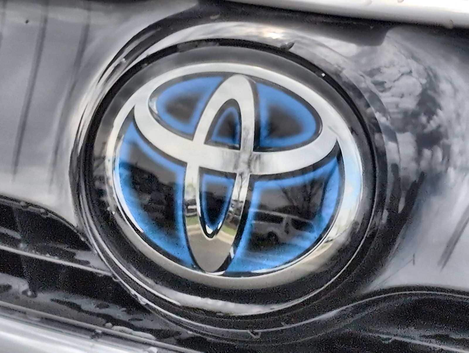 Thumbnail: 2021 Toyota Venza - 12