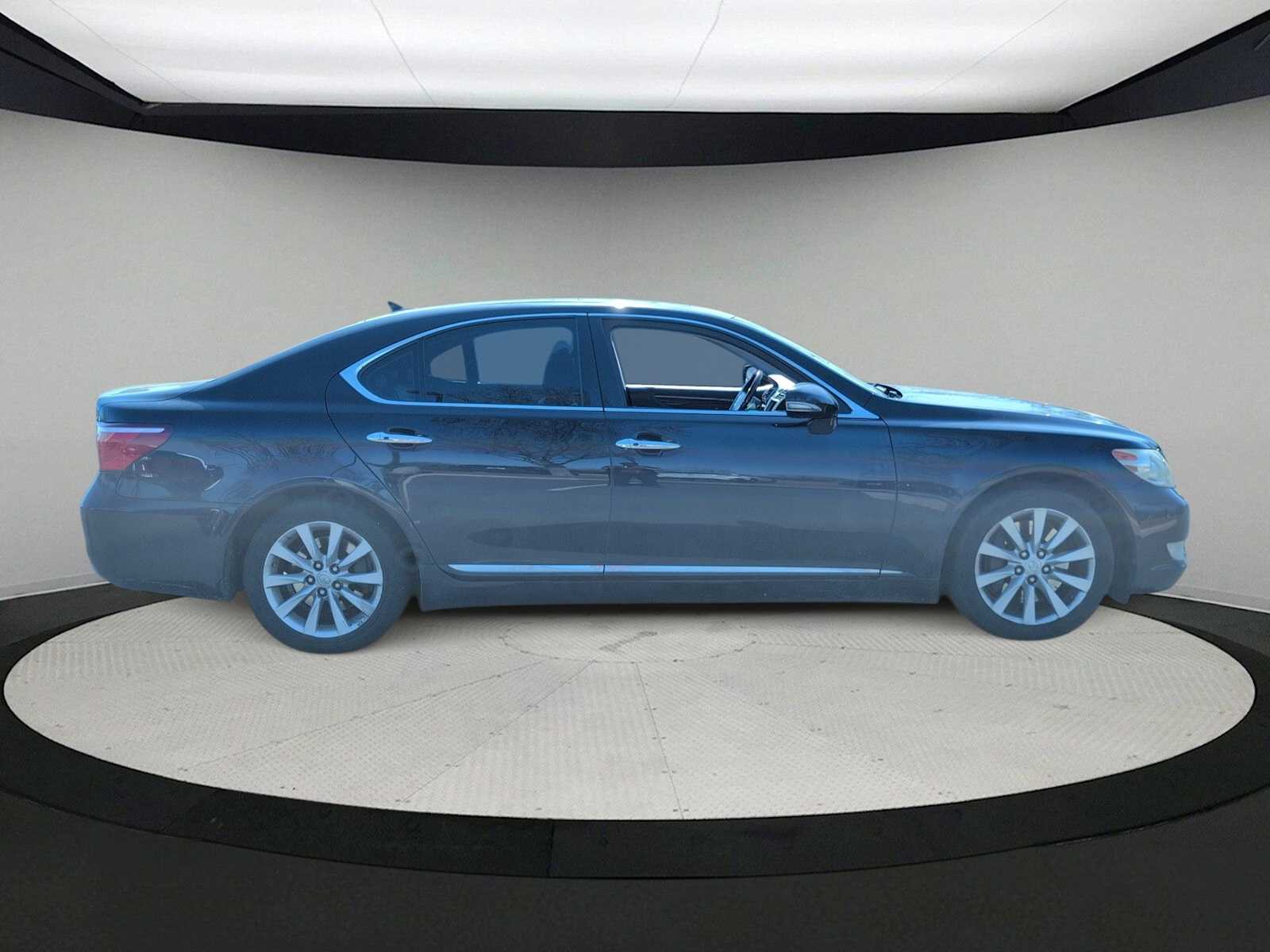 Thumbnail: 2012 Lexus LS - 9