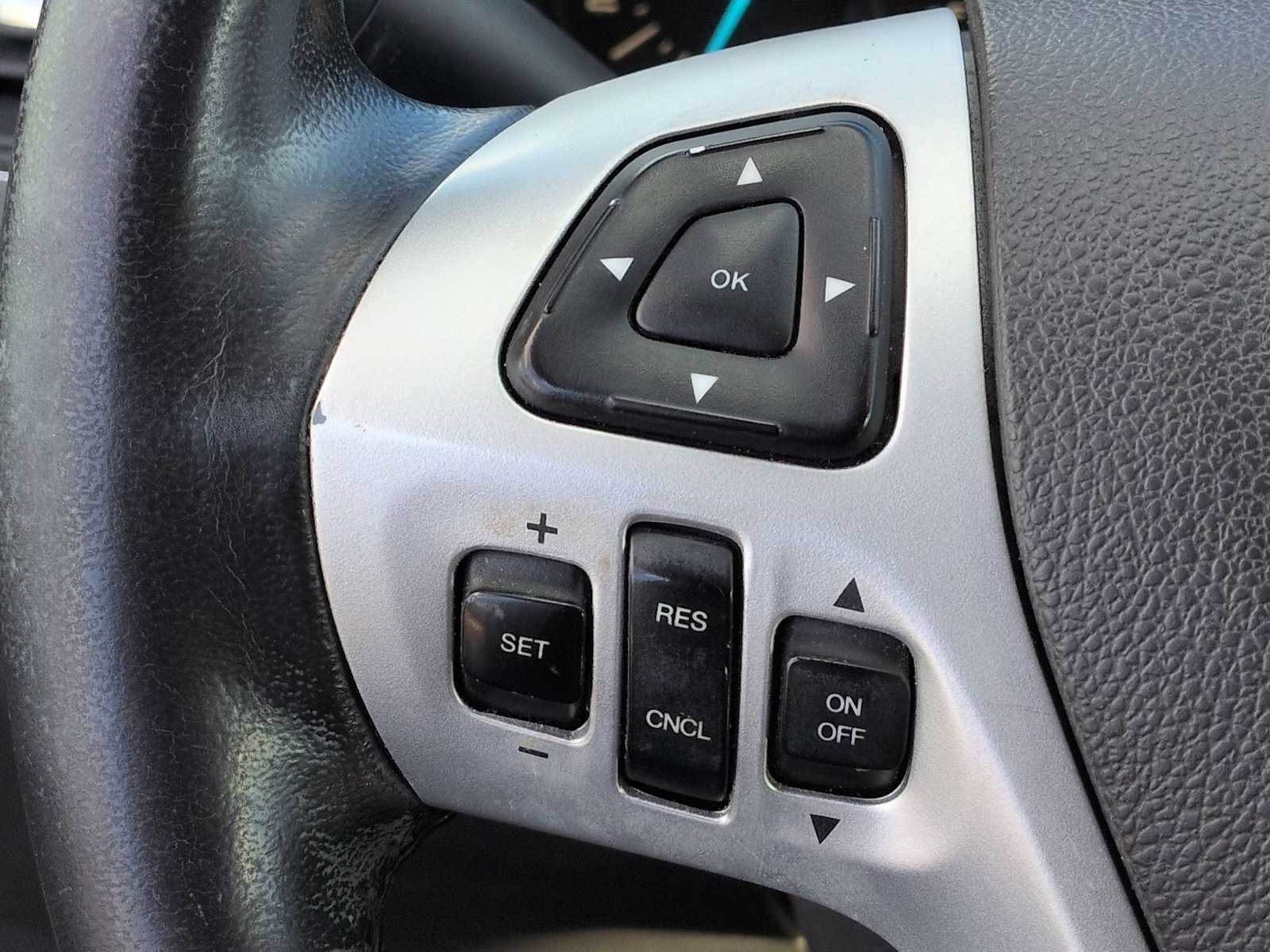 Thumbnail: 2013 Ford Edge - 23