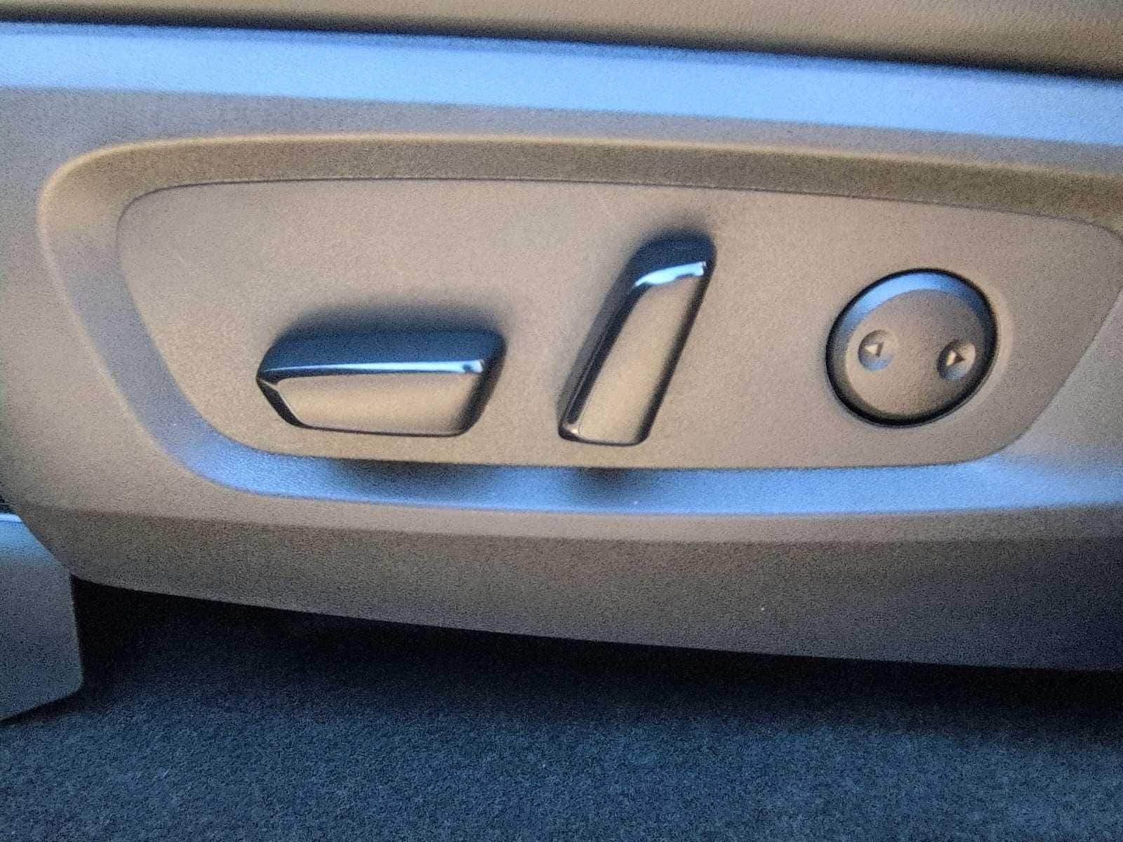 Thumbnail: 2022 Nissan Pathfinder - 18