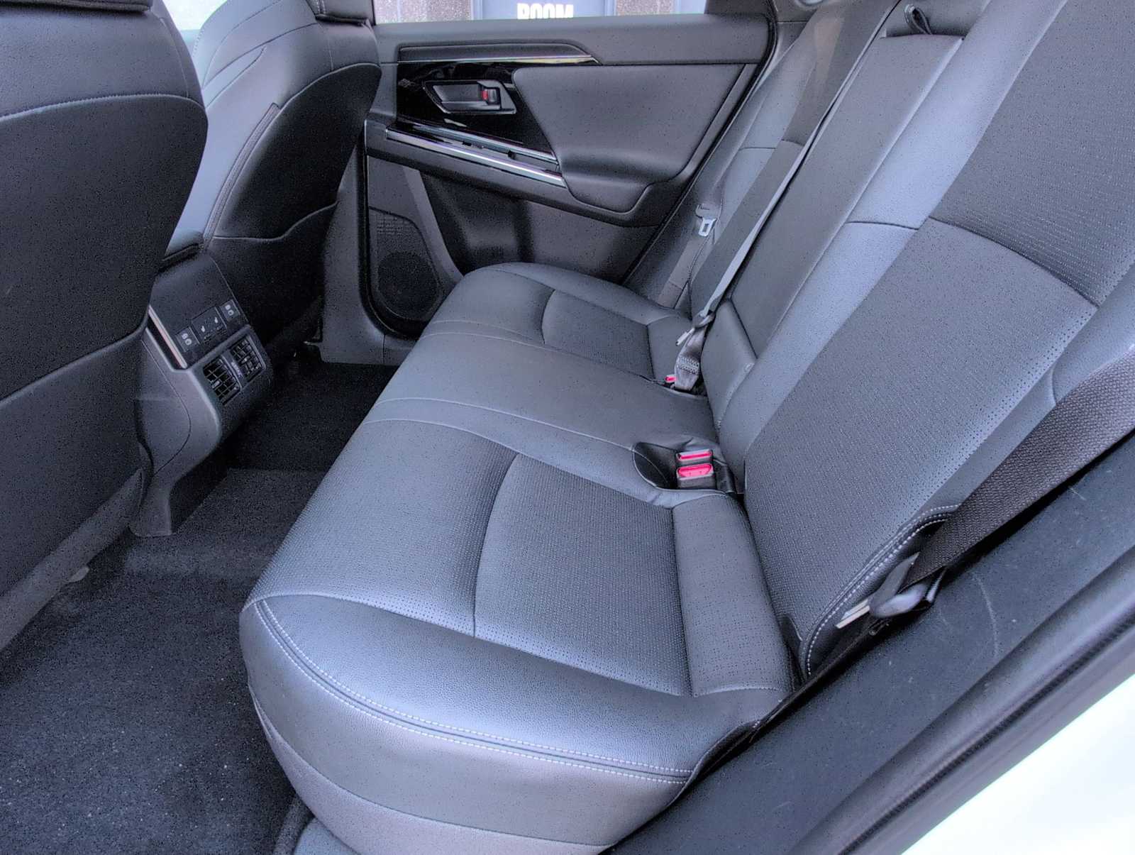 Thumbnail: 2023 Subaru Solterra - 21