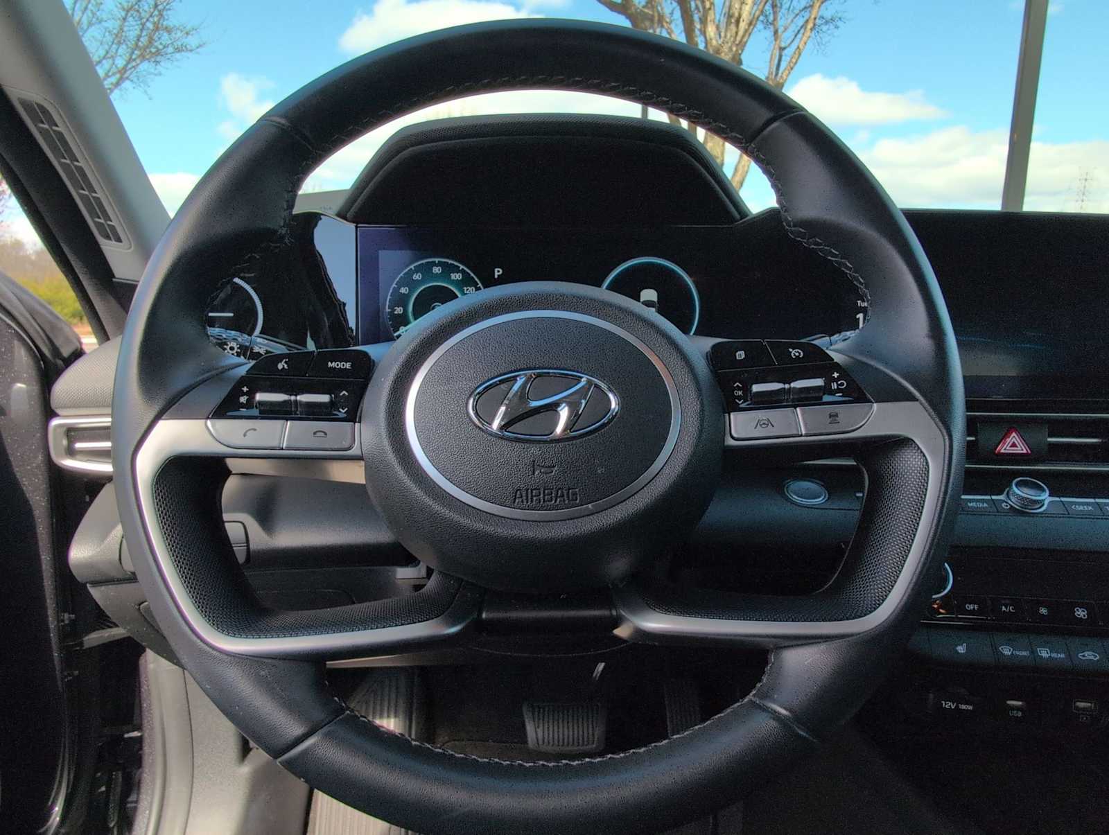 Thumbnail: 2023 Hyundai Elantra - 22