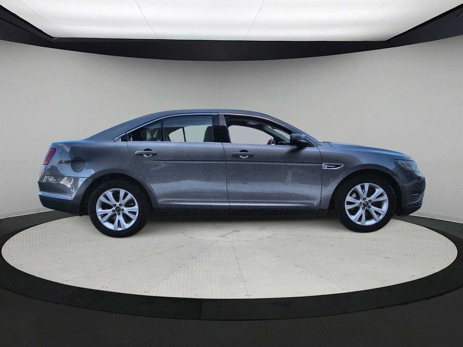 Thumbnail: 2012 Ford Taurus - 9