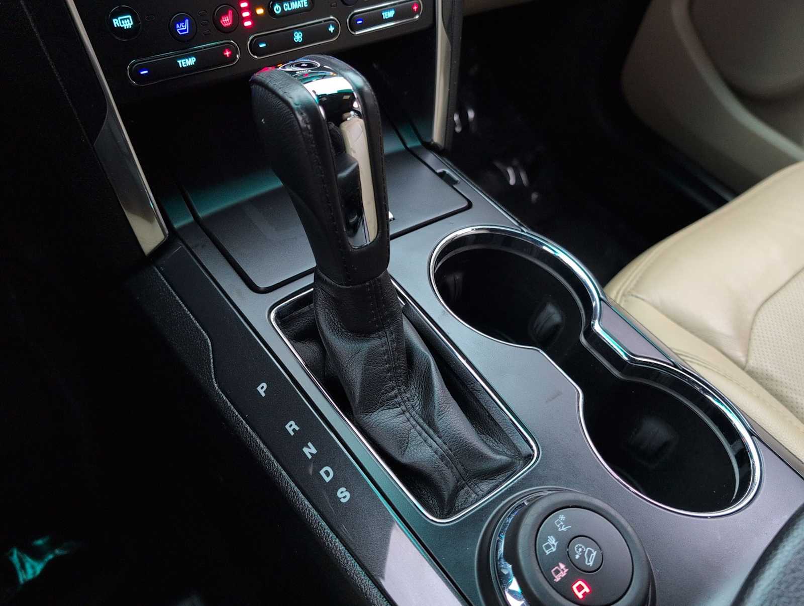 Thumbnail: 2016 Ford Explorer - 30