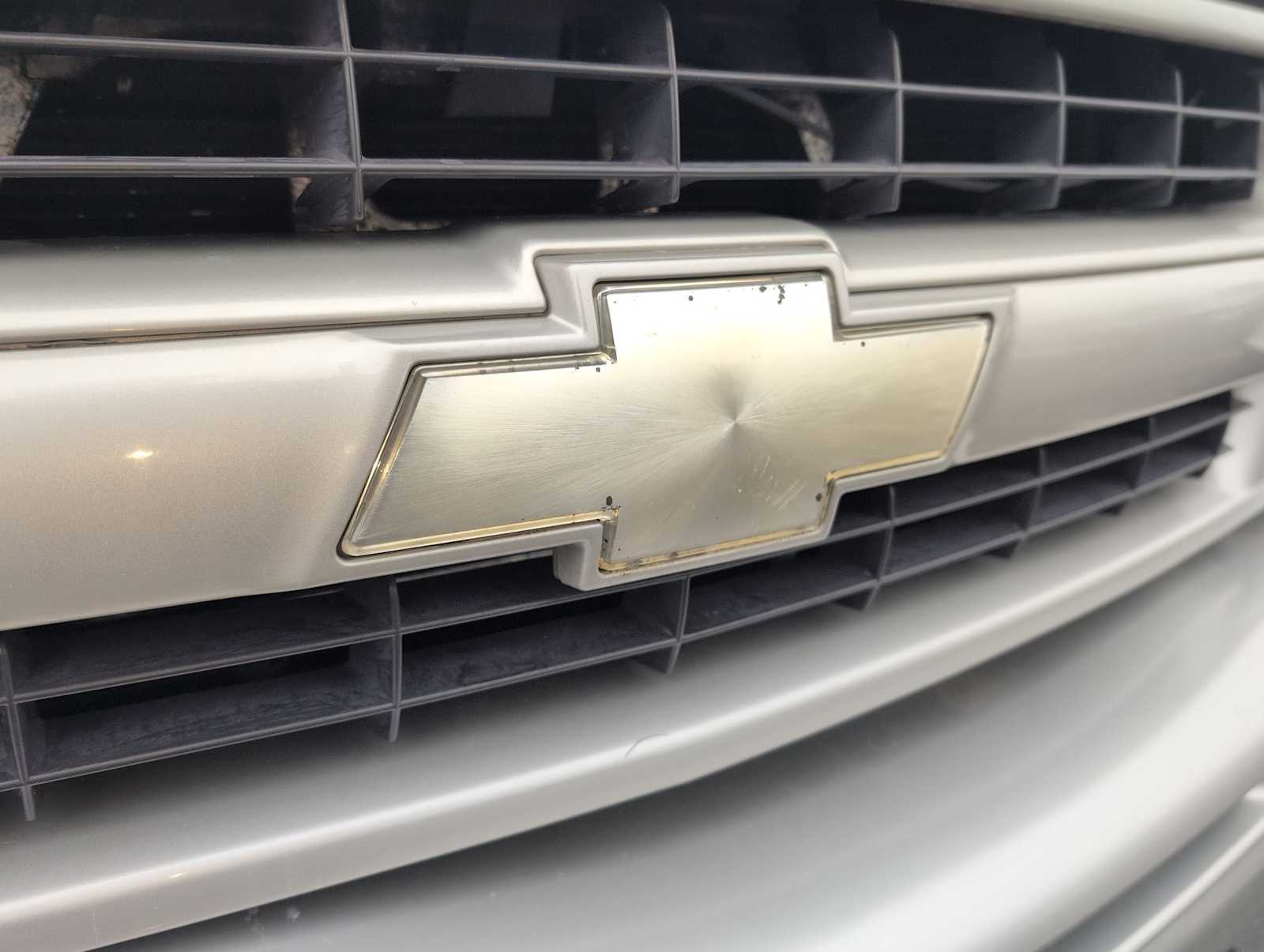 Thumbnail: 2005 Chevrolet Suburban - 12