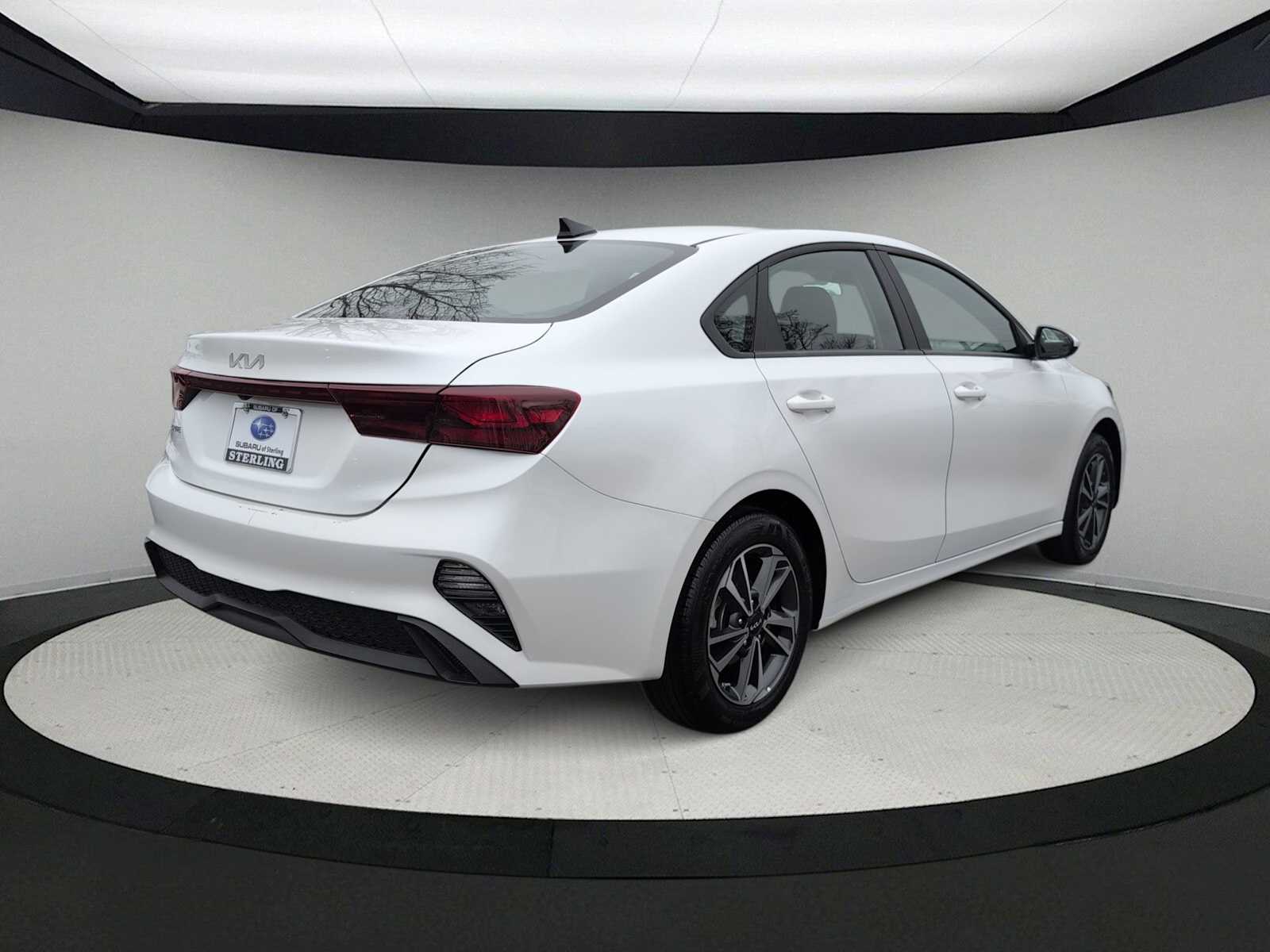 Thumbnail: 2024 Kia Forte - 8