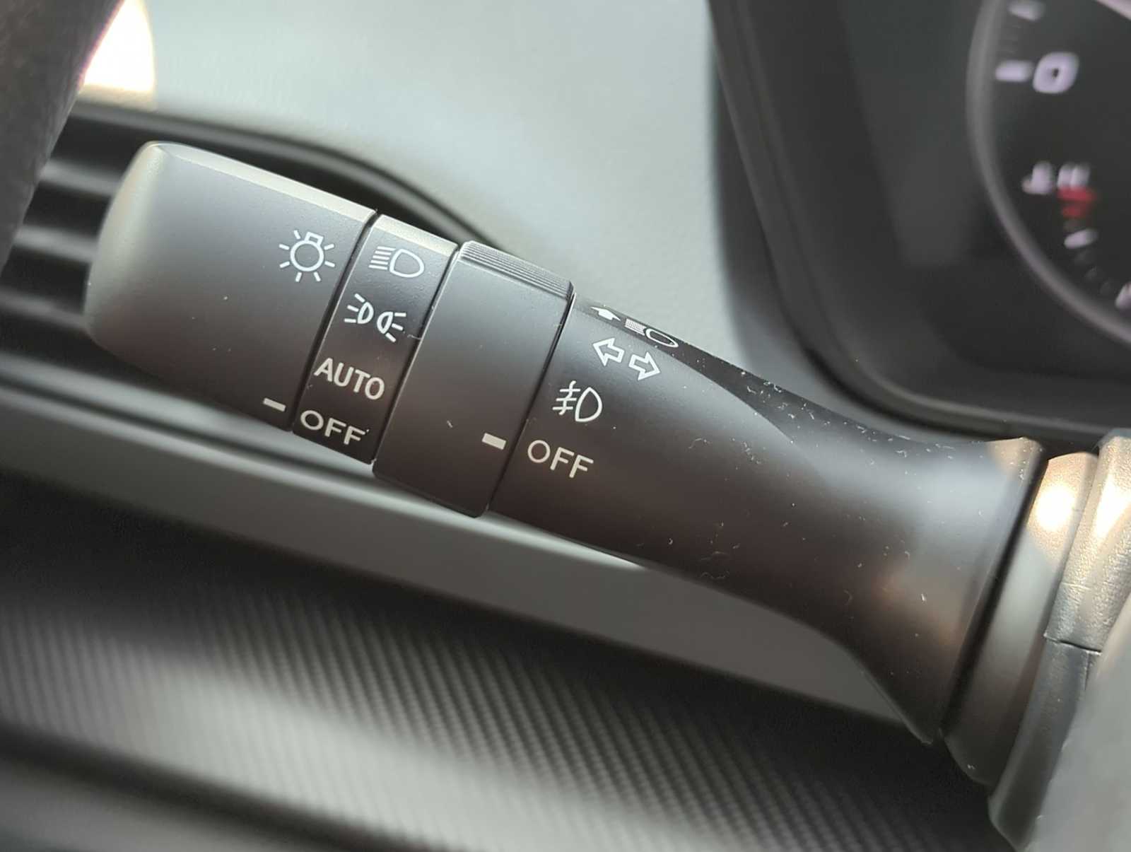 2025 Subaru Crosstrek Premium 19