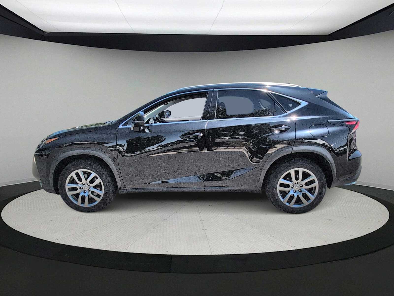 Thumbnail: 2015 Lexus NX - 5
