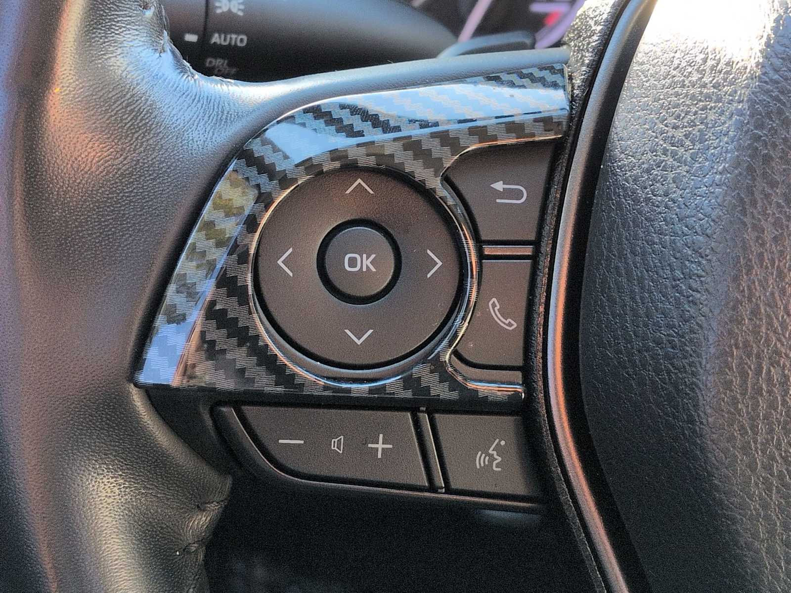 Thumbnail: 2022 Toyota Camry - 23