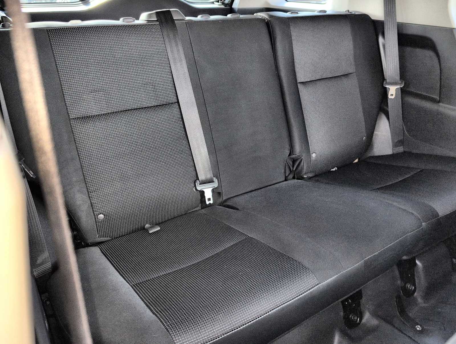 Thumbnail: 2012 Toyota FJ Cruiser - 18