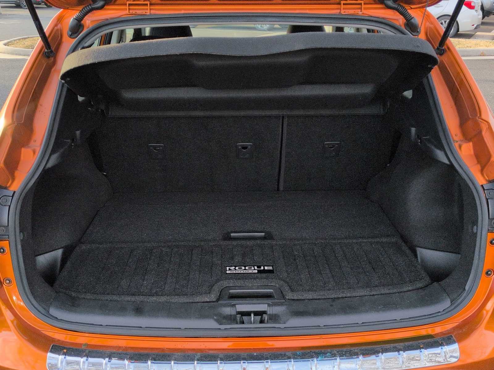 Thumbnail: 2017 Nissan Rogue Sport - 32