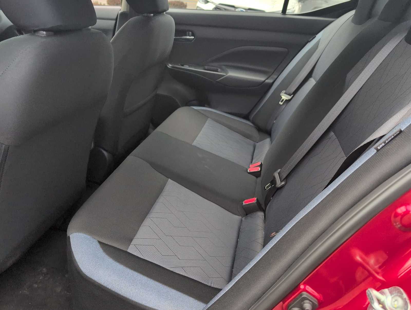 2025 Nissan Versa Sedan SV - Photo 17