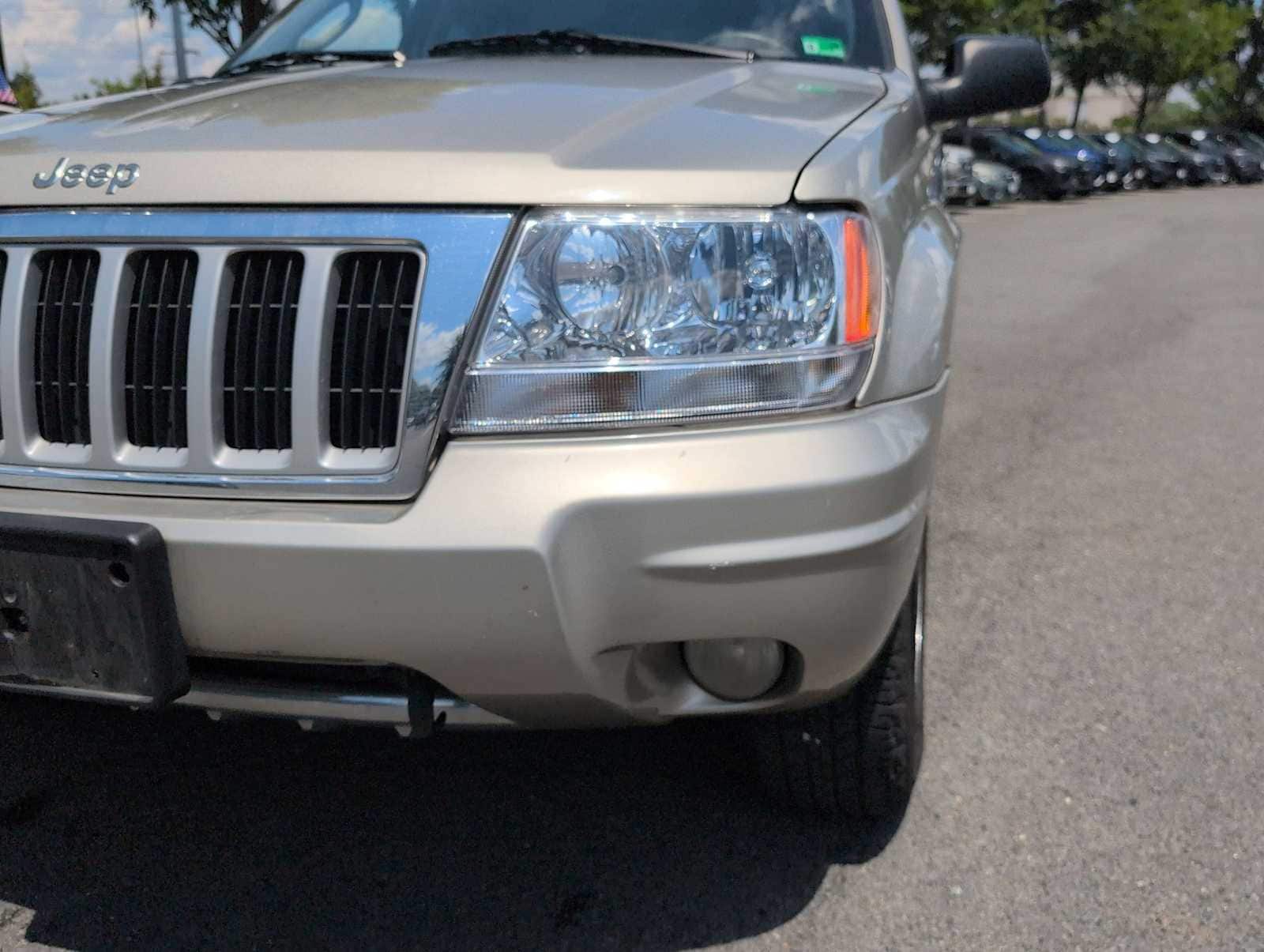 Thumbnail: 2004 Jeep Grand Cherokee - 11