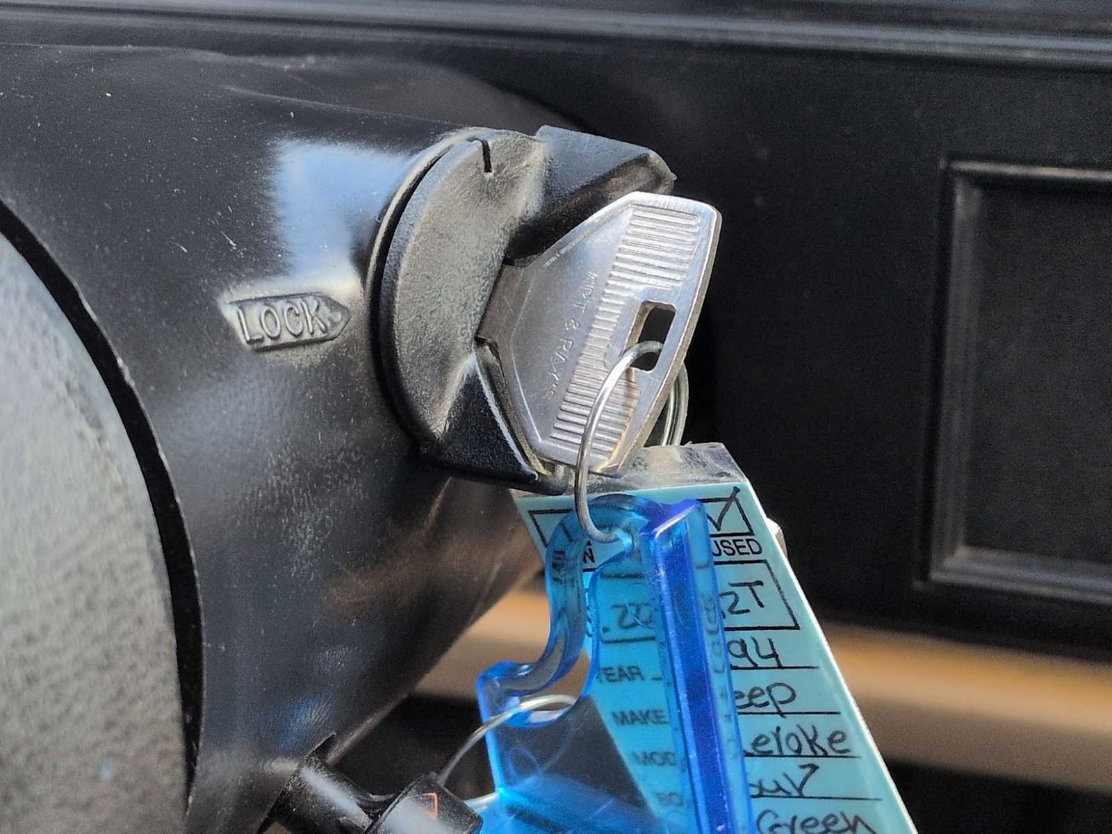 Thumbnail: 1994 Jeep Cherokee - 32