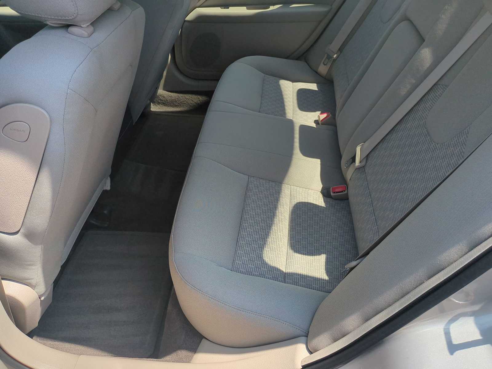Thumbnail: 2010 Ford Fusion - 19