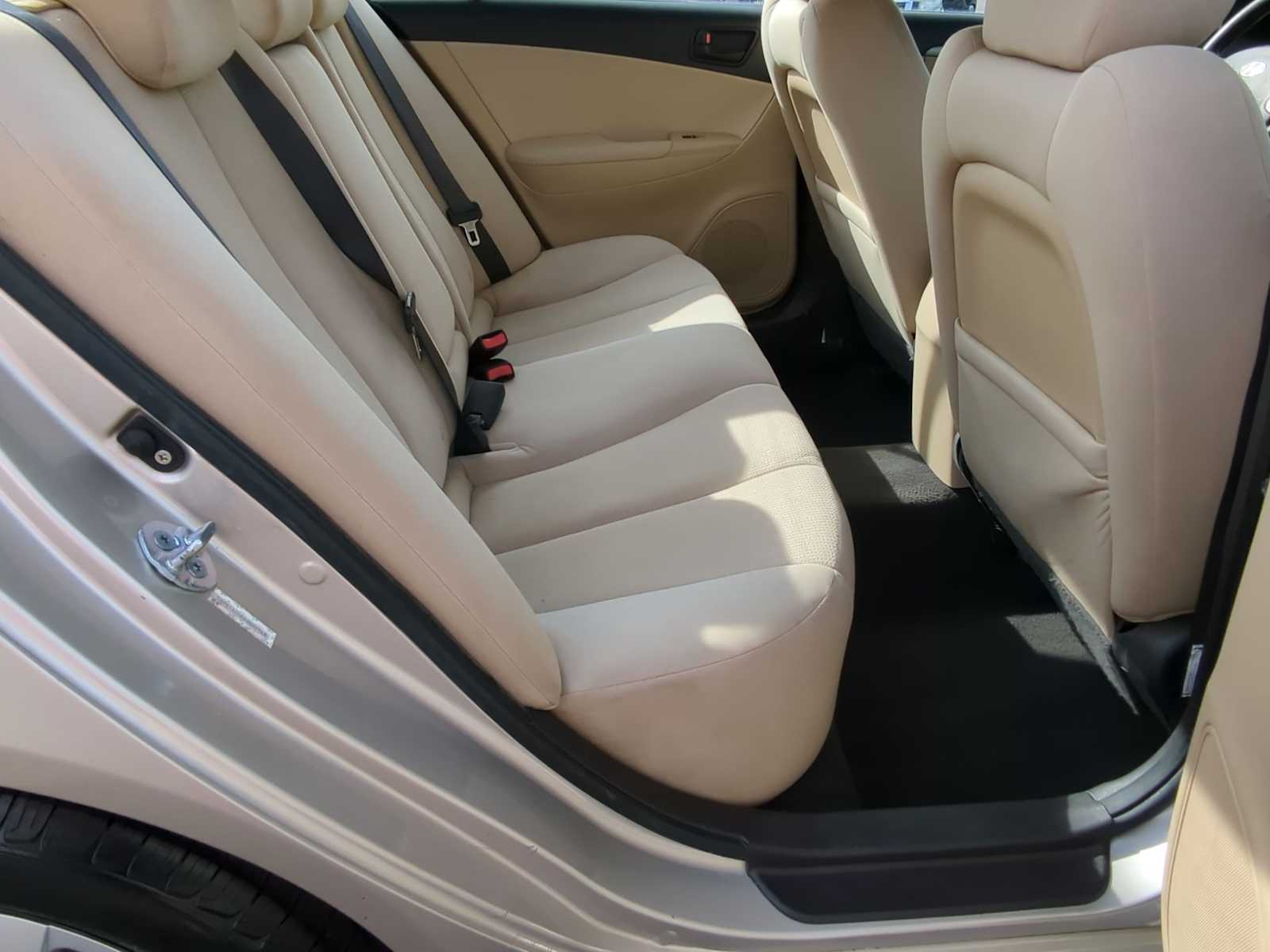 Thumbnail: 2010 Hyundai Sonata - 21