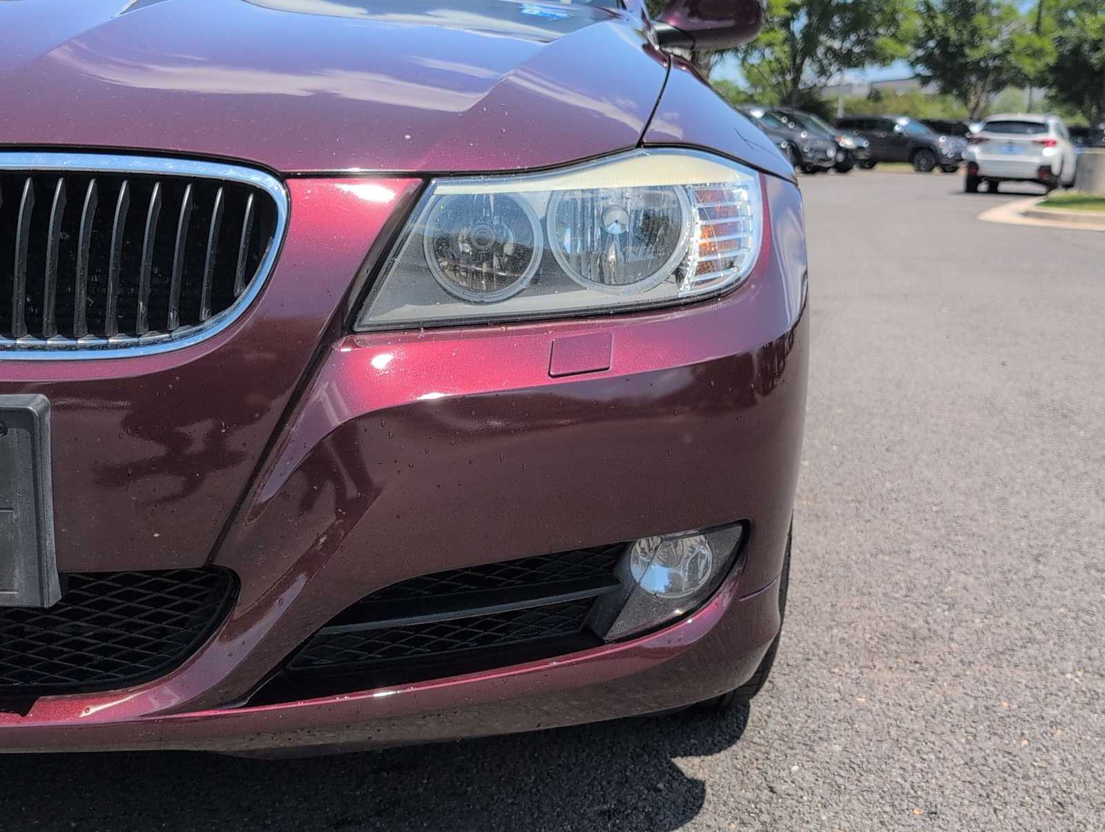 Thumbnail: 2010 BMW 3 Series - 11