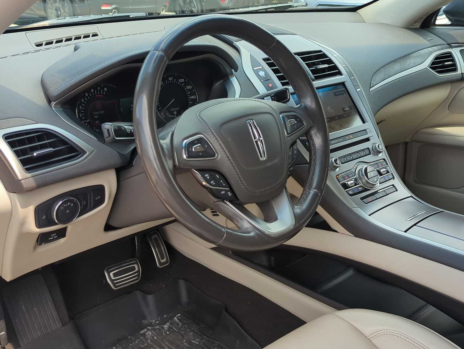 Thumbnail: 2019 Lincoln MKZ - 16