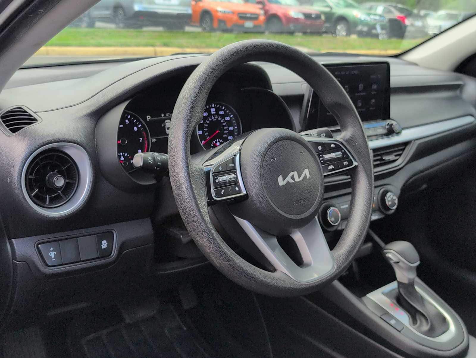 Thumbnail: 2023 Kia Forte - 10
