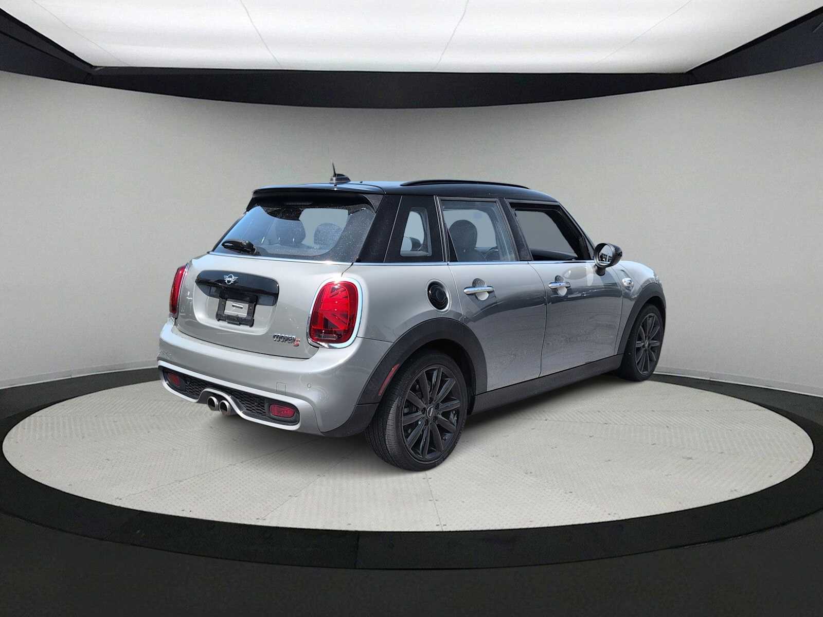 Thumbnail: 2020 MINI Cooper Hardtop - 8