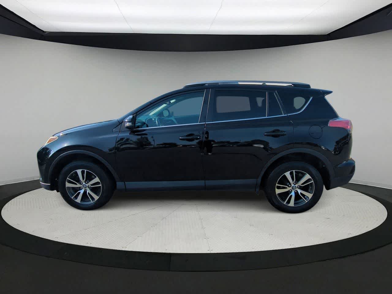 Thumbnail: 2018 Toyota RAV4 - 5
