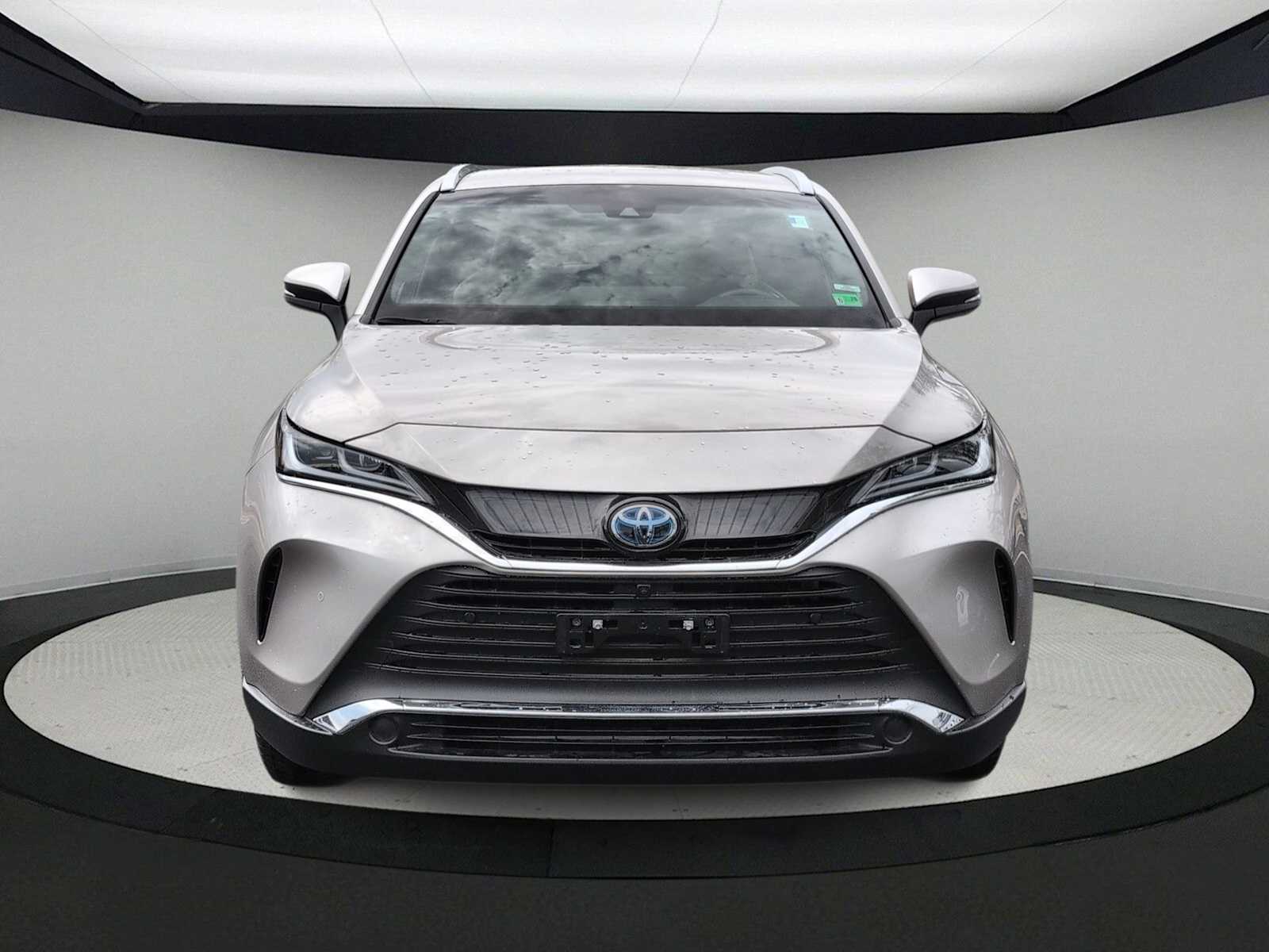 Thumbnail: 2021 Toyota Venza - 3
