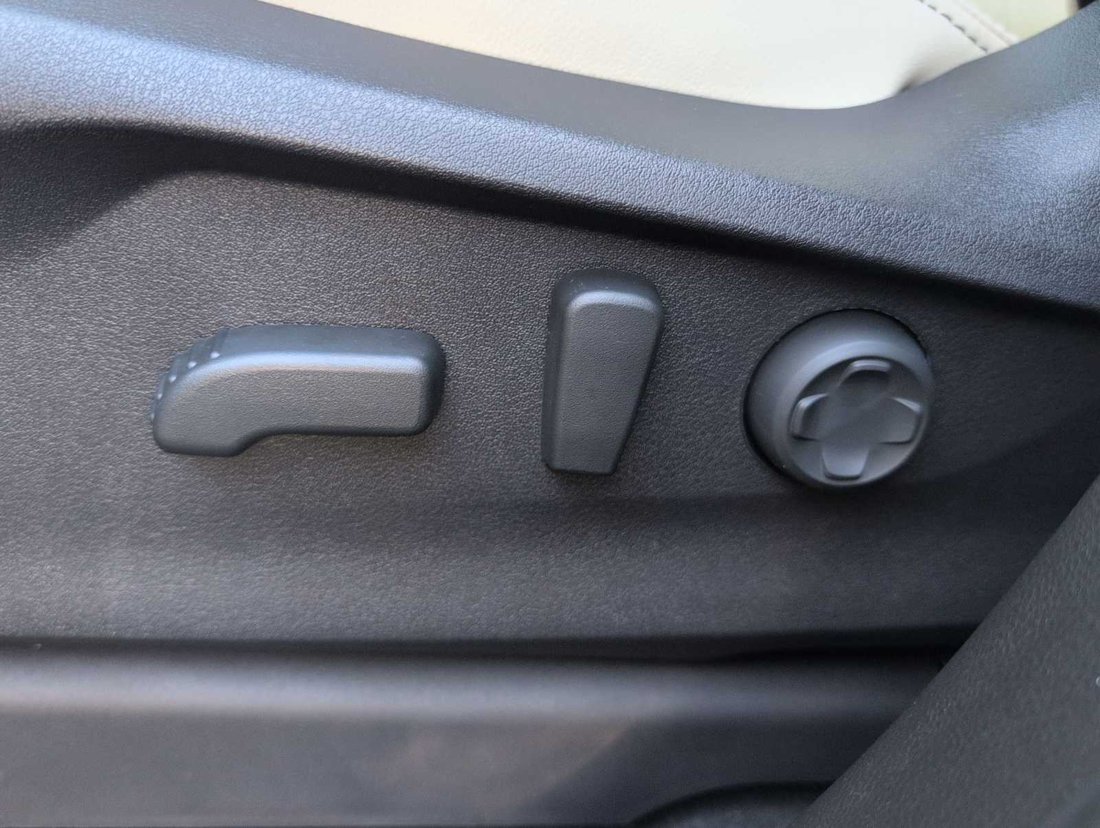 Thumbnail: 2026 Subaru Ascent - 17