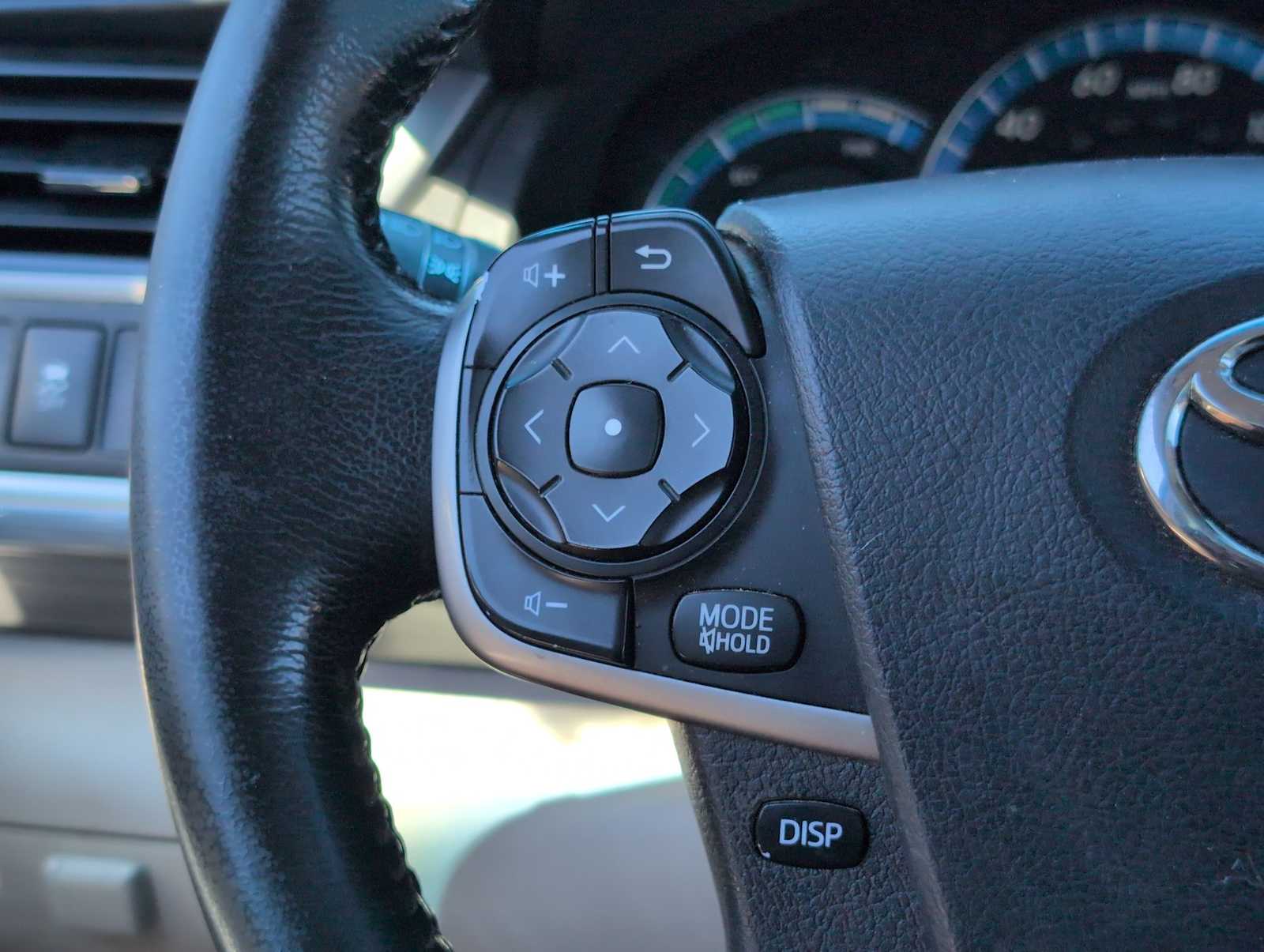 Thumbnail: 2012 Toyota Camry - 23