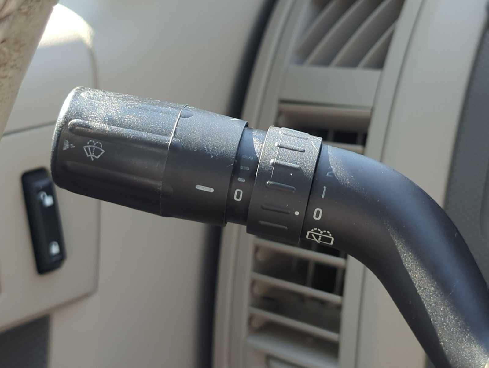 Thumbnail: 2010 Ford Escape - 25