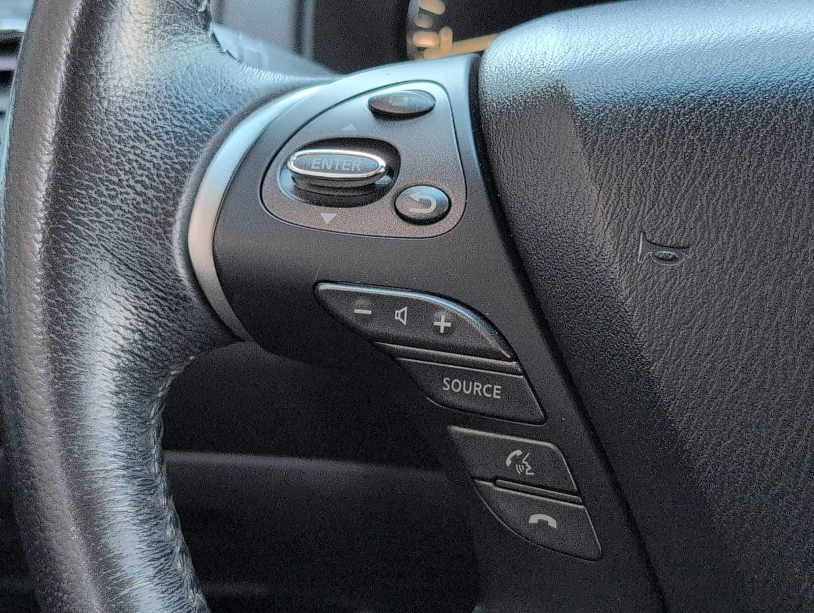 Thumbnail: 2014 Nissan Pathfinder - 23