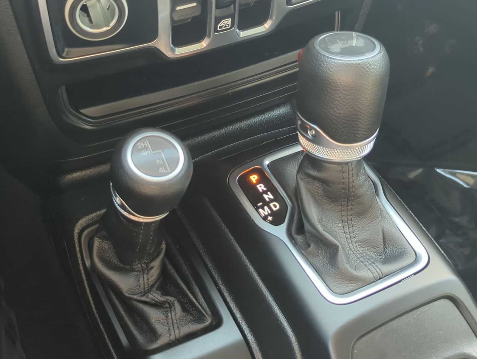 Thumbnail: 2023 Jeep Wrangler - 31