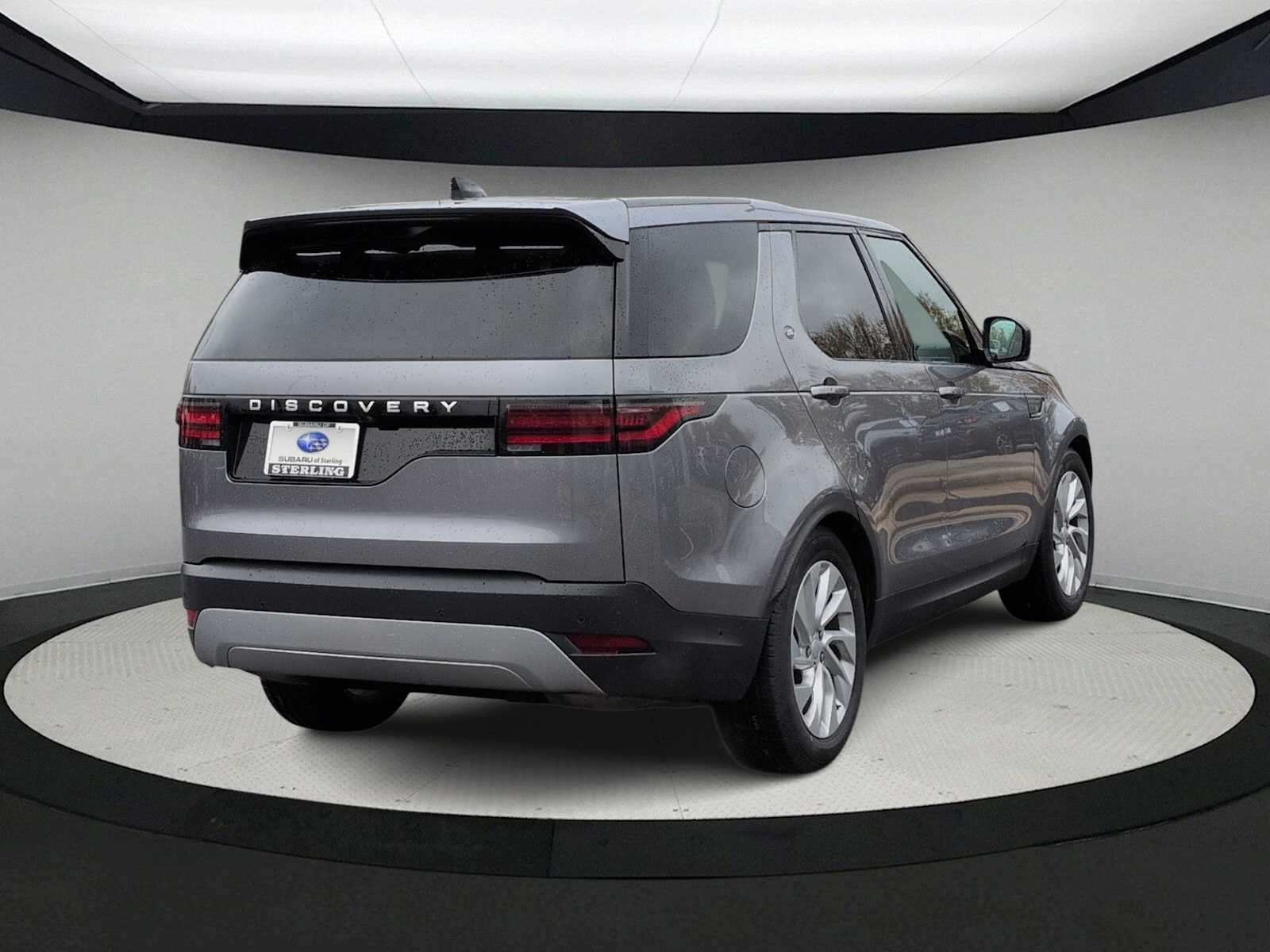 Thumbnail: 2024 Land Rover Discovery - 8