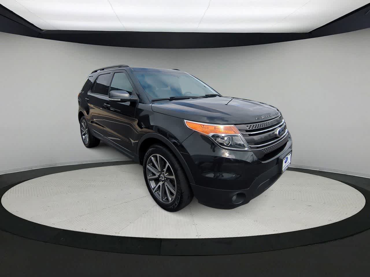 Thumbnail: 2015 Ford Explorer - 2