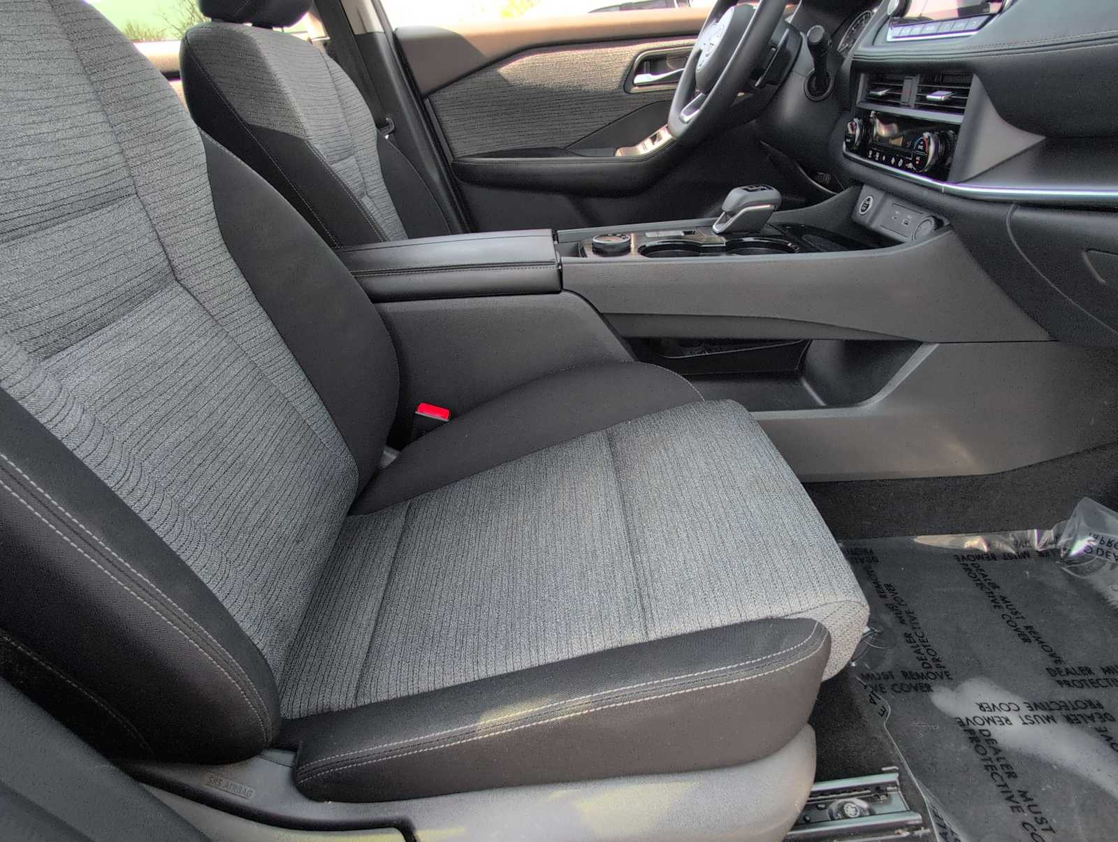 Thumbnail: 2023 Nissan Rogue - 21