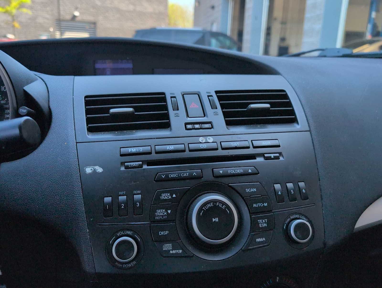 Thumbnail: 2012 Mazda Mazda3 - 26