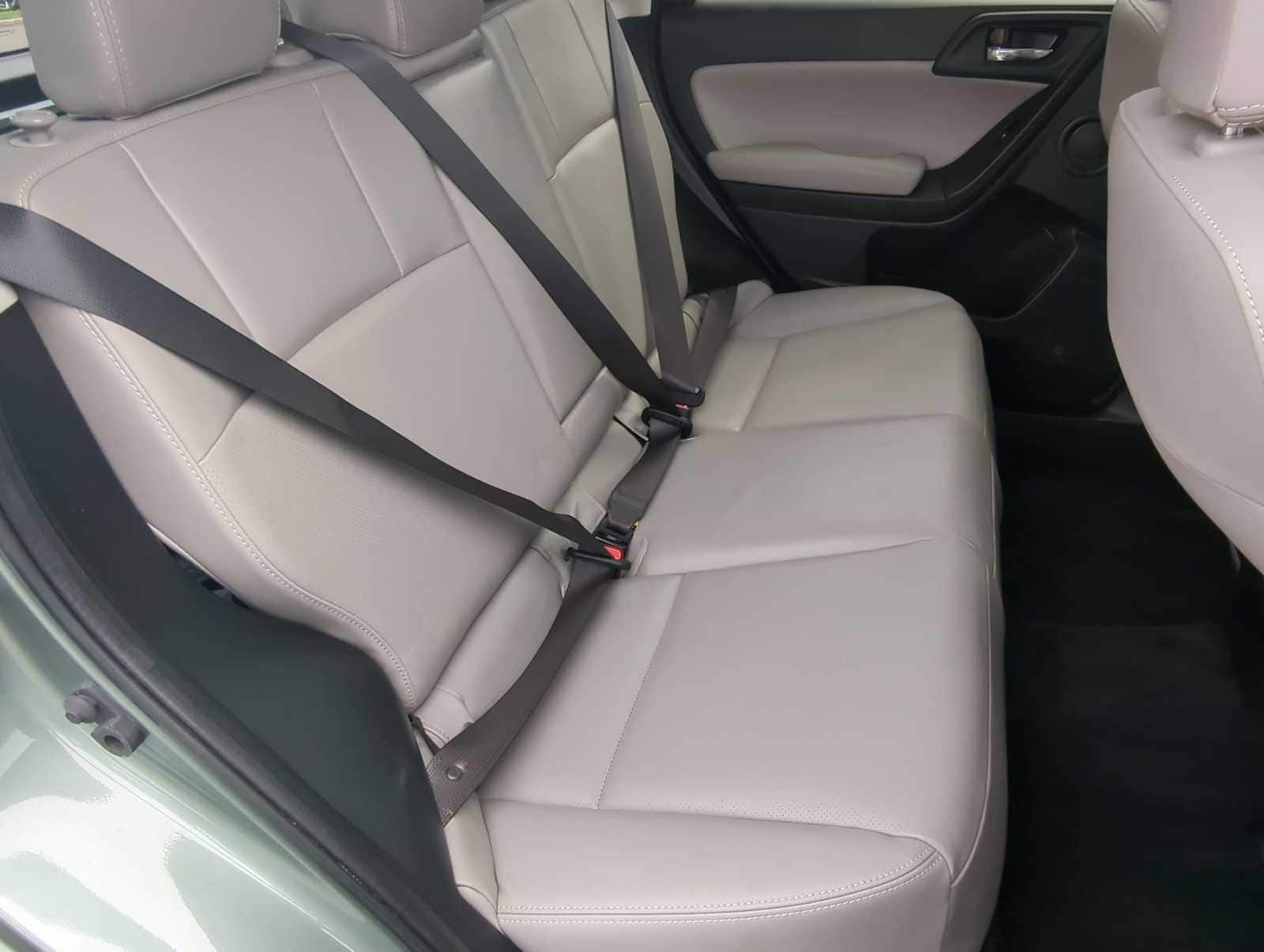 2015 Subaru Forester Touring 13