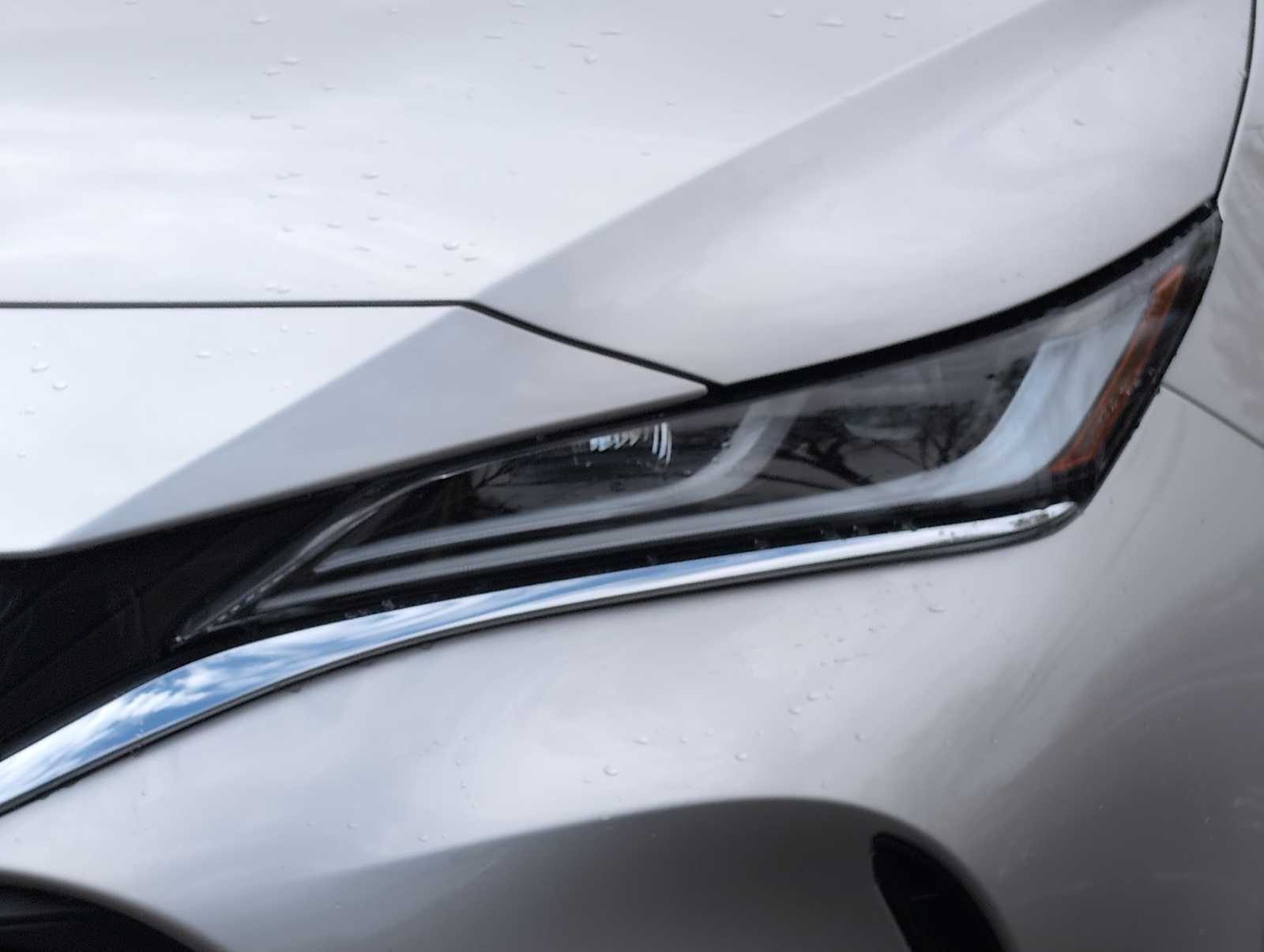 Thumbnail: 2021 Toyota Venza - 11