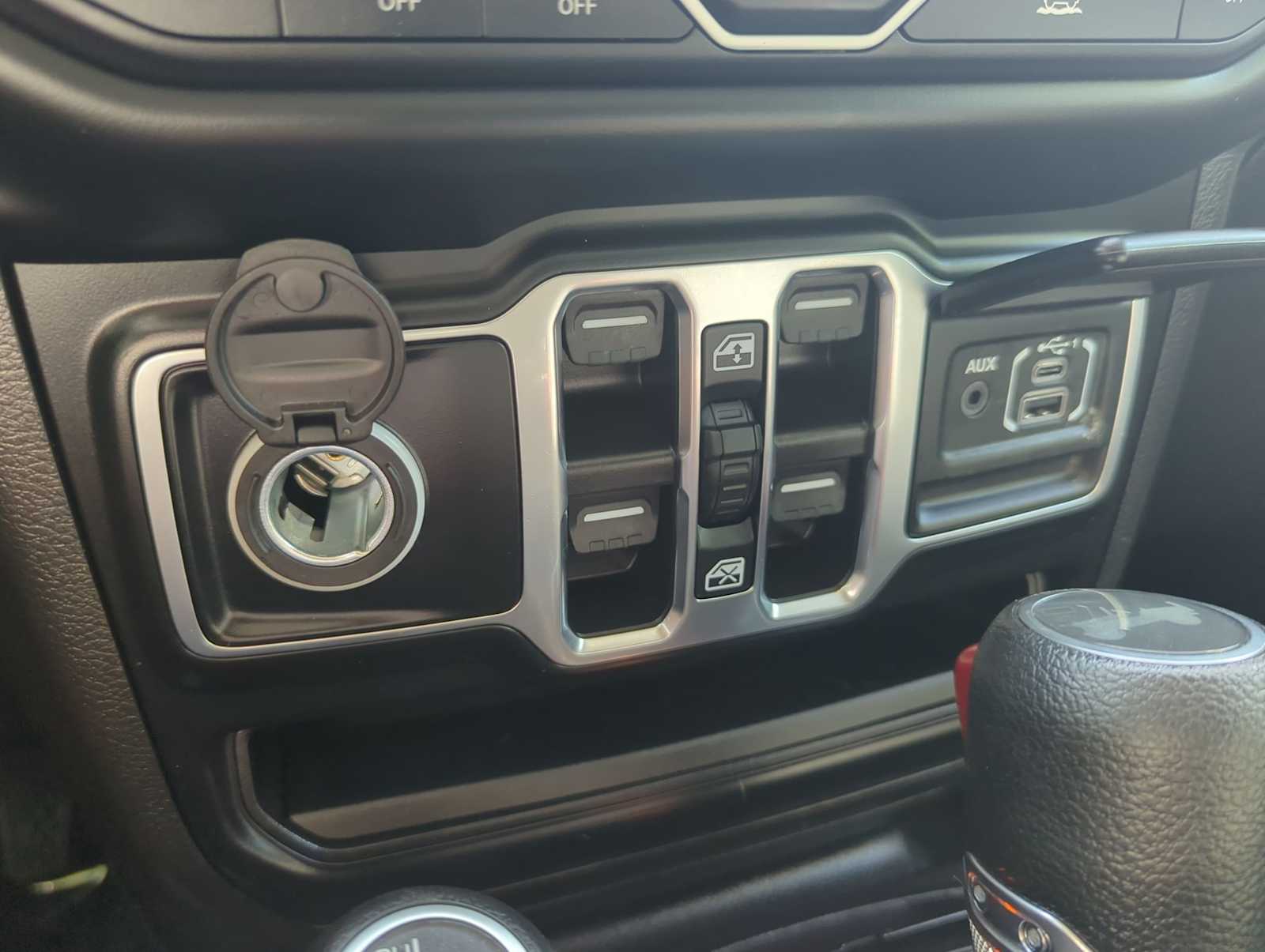 Thumbnail: 2023 Jeep Wrangler - 30