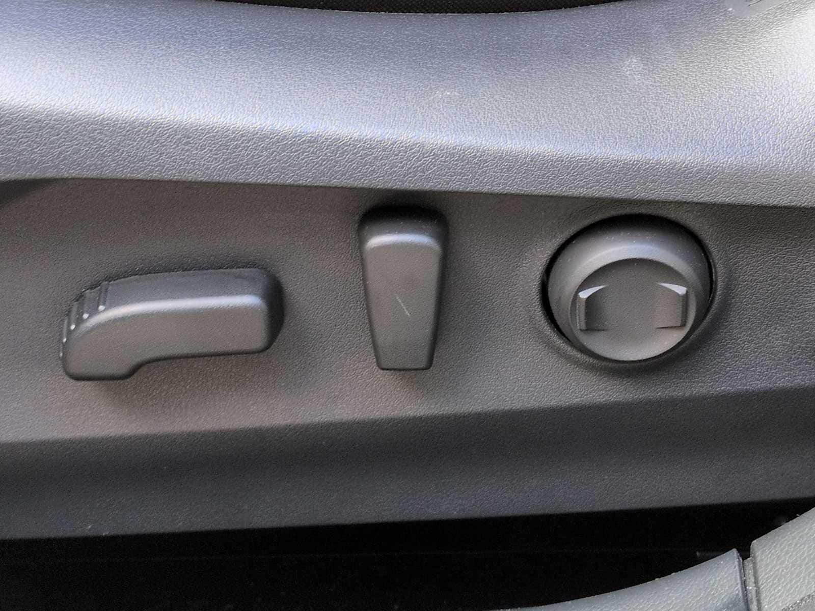 Thumbnail: 2025 Subaru Outback - 18