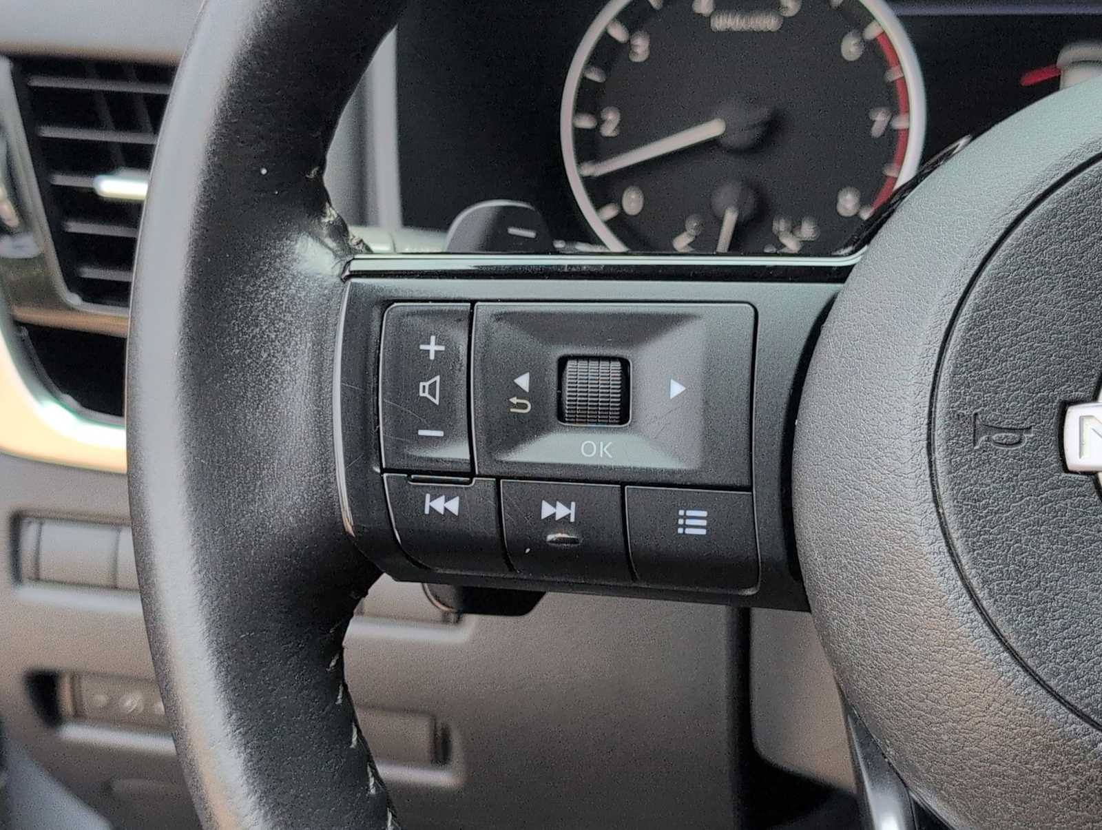 2022 Nissan Rogue SL - Photo 23