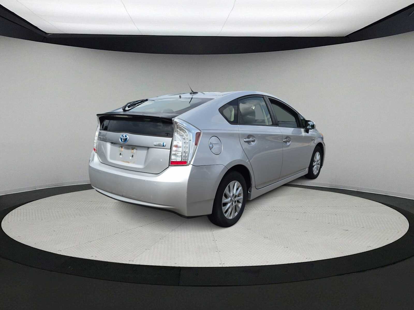 2013 Toyota Prius Plug-In Base - Photo 8