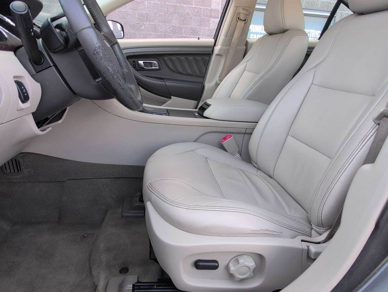 Thumbnail: 2012 Ford Taurus - 17