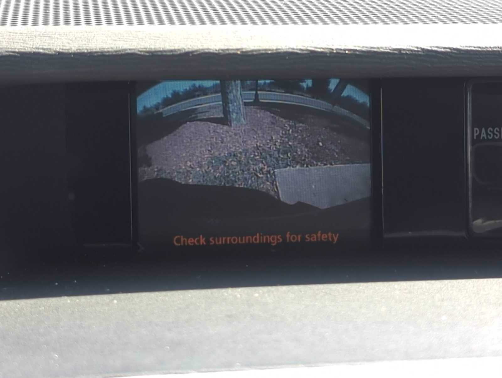 Thumbnail: 2011 Toyota Sienna - 18