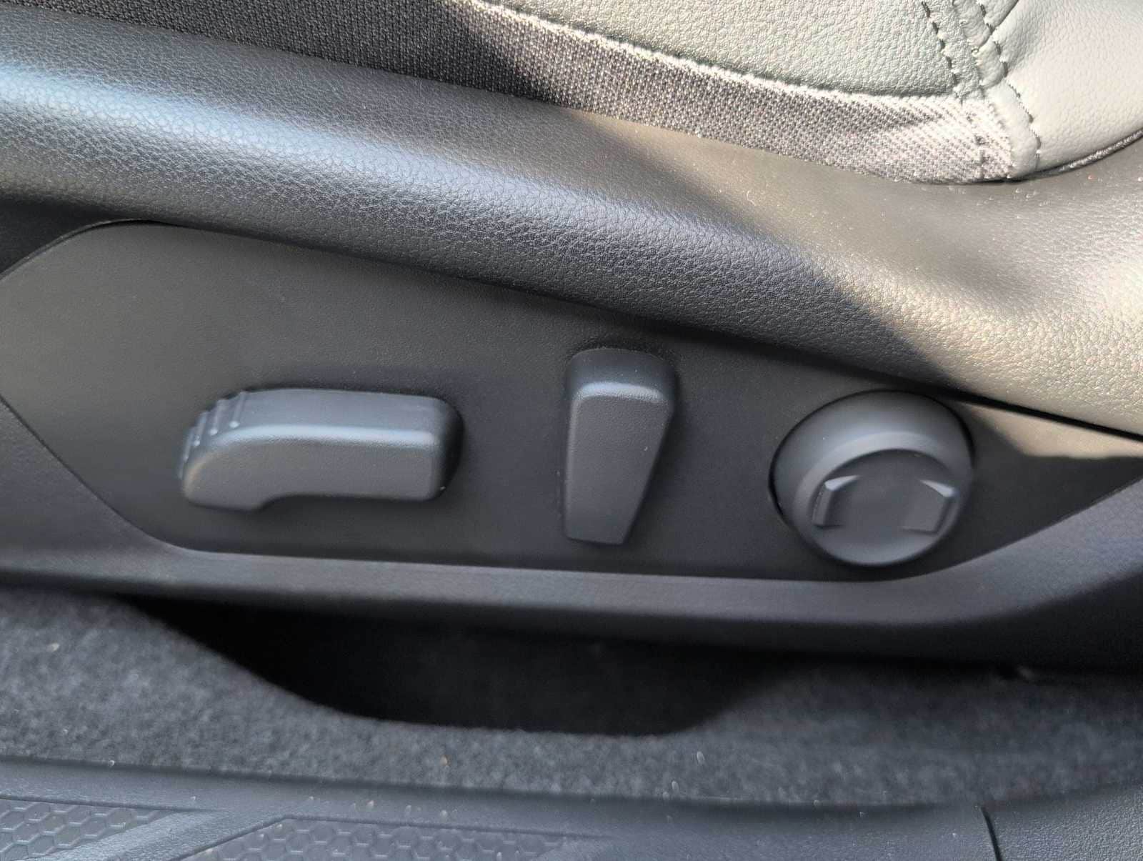 Thumbnail: 2026 Subaru Outback - 16