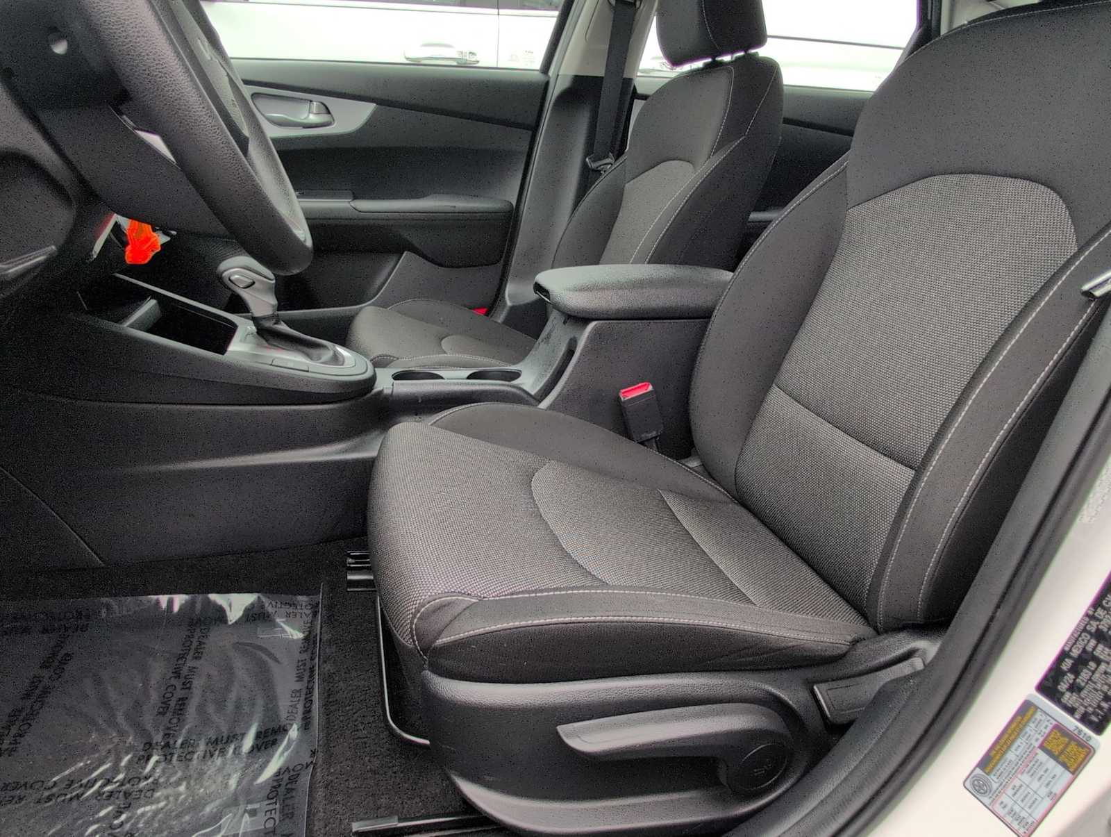 Thumbnail: 2024 Kia Forte - 17