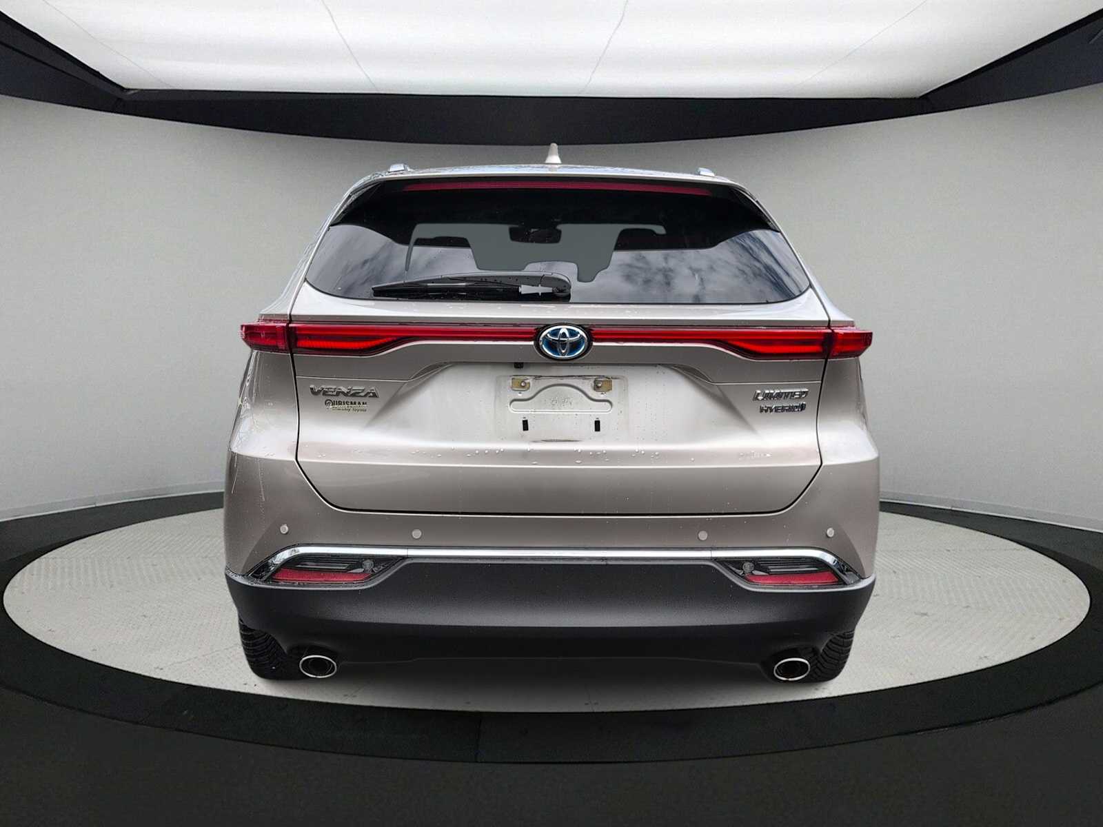 Thumbnail: 2021 Toyota Venza - 7