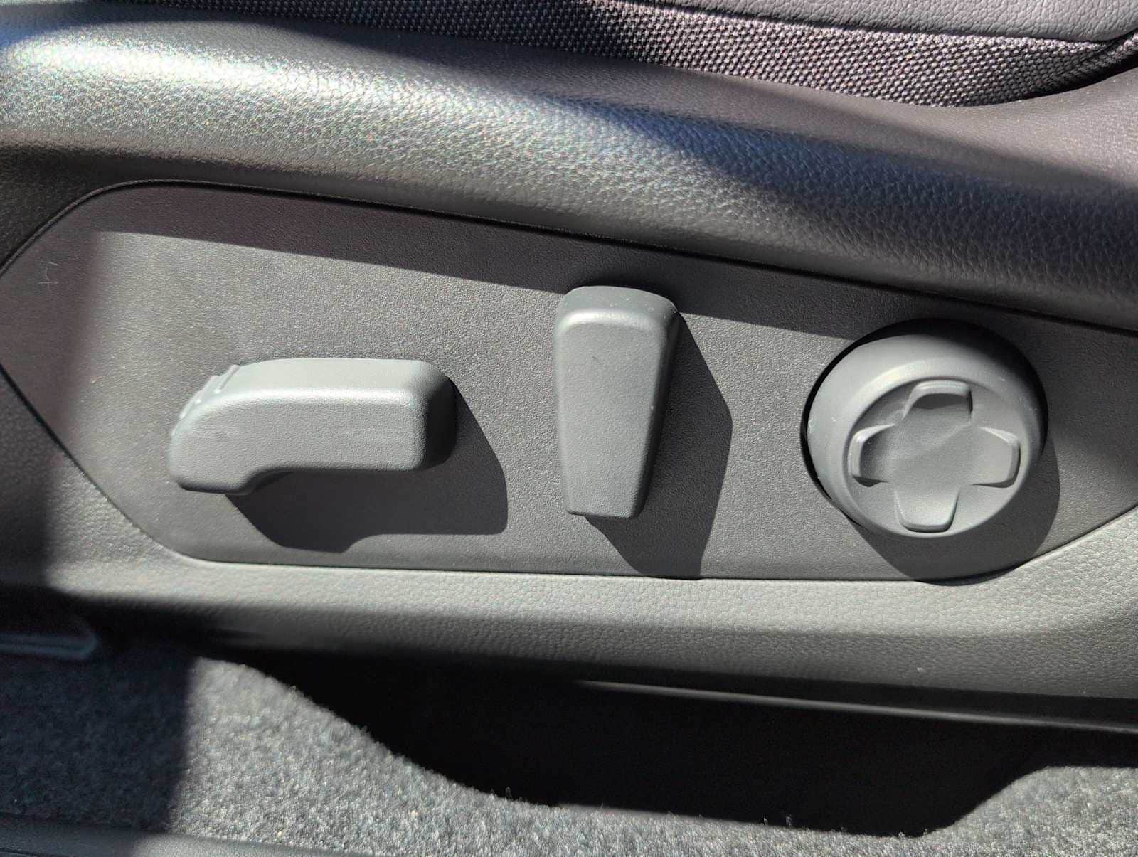 Thumbnail: 2026 Subaru Outback - 17